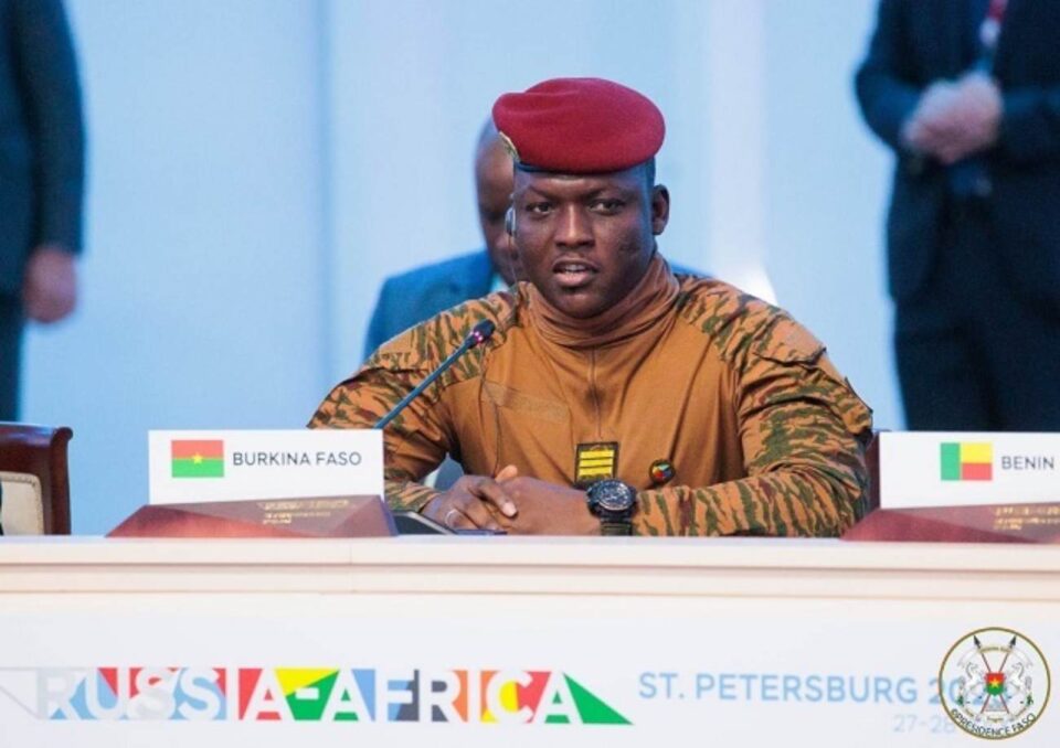 Burkina: la transition prolongée de 5 ans après les Assises nationales