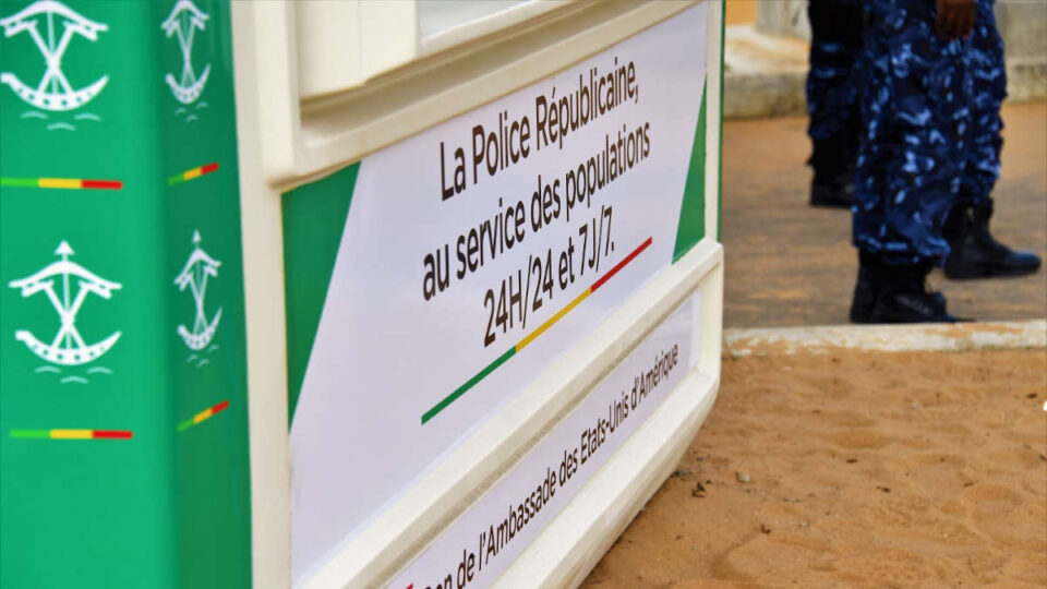 Cybercriminalité en Afrique : 5 suspects arrêtés au Bénin par la police
