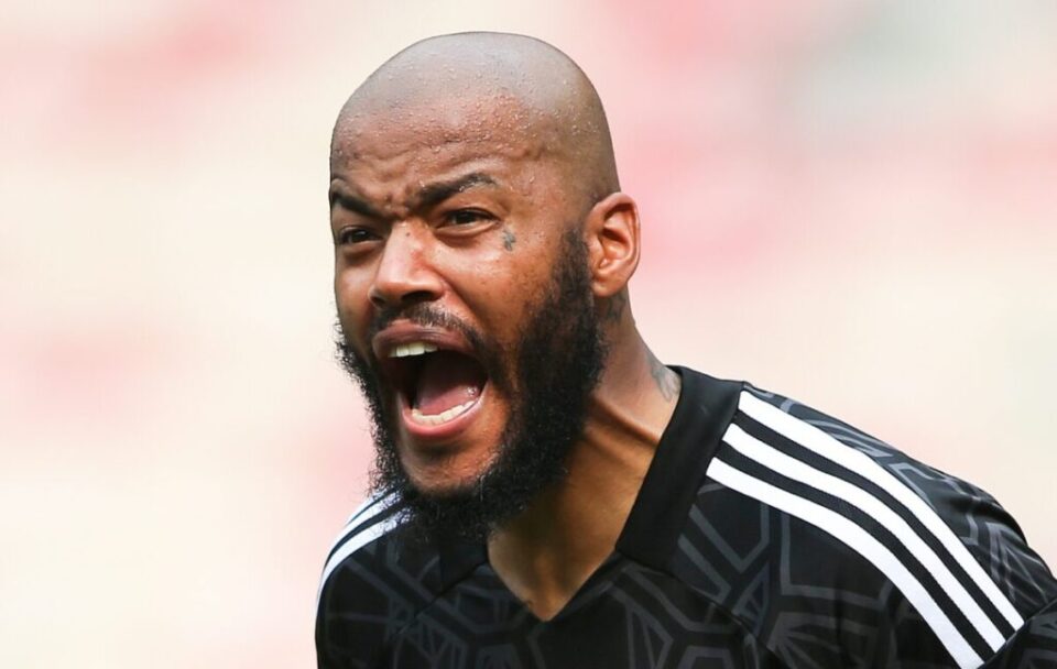 Nouvelle polémique au CR Bélouizdad avec M'Bolhi: bras de fer en vue !