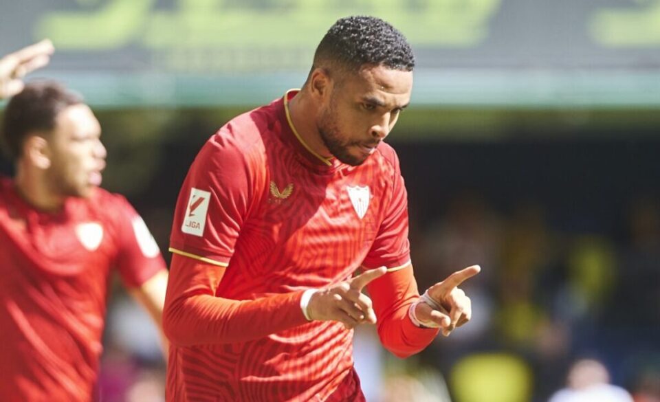 Youssef En-Nesyri prêt à rejeter Mourinho: vers un départ de Séville ?
