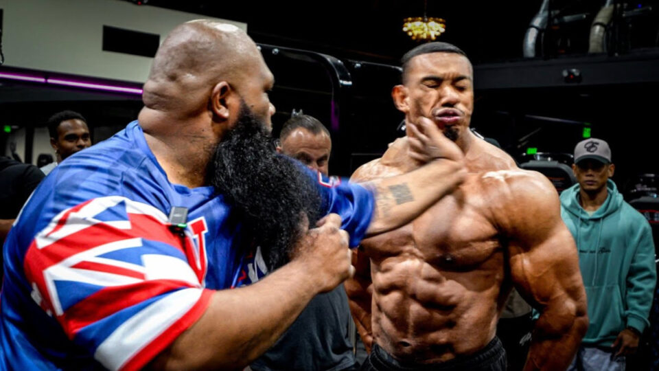 Bodybuilder de 116 kg KO sur une claque : choc de puissance vs gonflette aux États-Unis