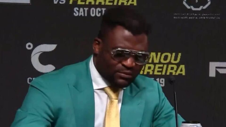 Francis Ngannou en larmes : retour émouvant en MMA pour la superstar au Cameroun