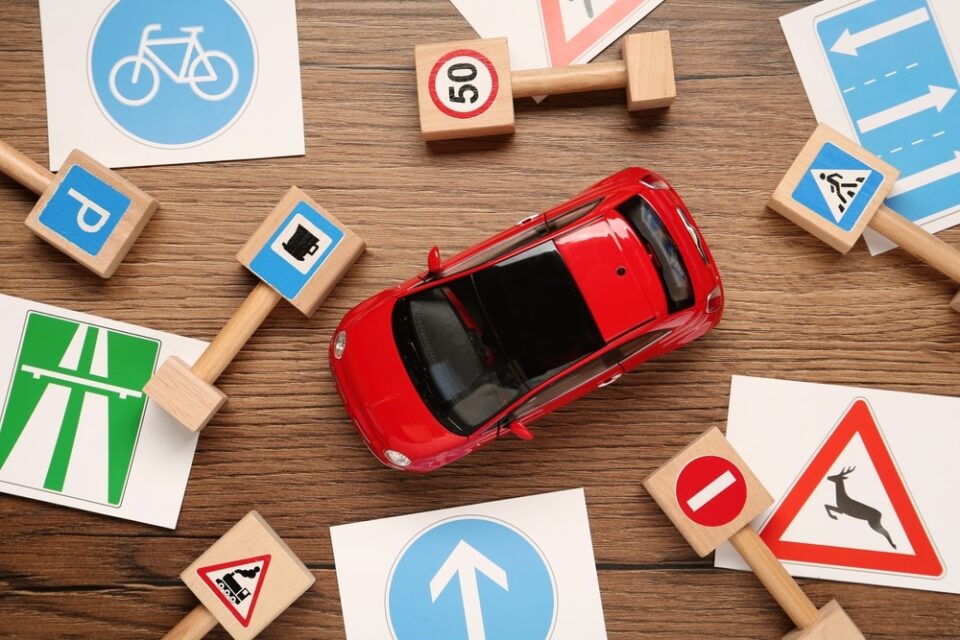 7 thématiques clés de l'examen du code de la route en France
