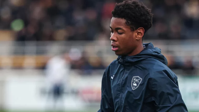 Enzo Kana-Biyik, fils de la légende, sur le point de signer à Manchester United