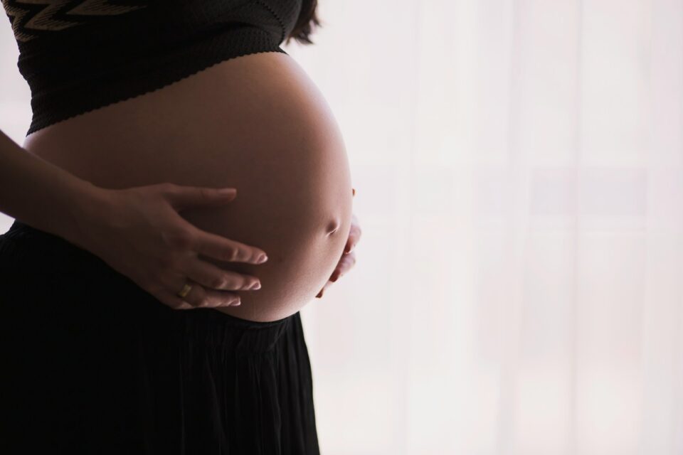 Une femme meurt toutes les deux minutes en donnant la vie: la mortalité maternelle en hausse