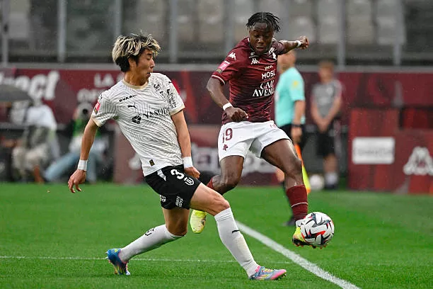 Barrages Ligue 1 : Morgan Bokele et le Fc Metz à 90 minutes de l'exploit