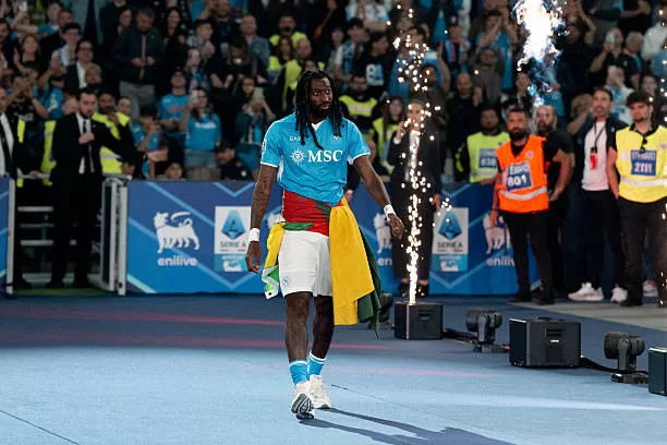 Chelsea veut recruter Zambo Anguissa, champion d'Italie, pour renforcer son effectif: les négociations en cours