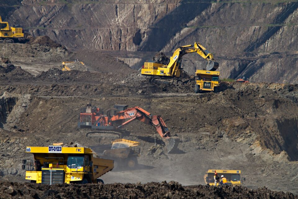 Les États-Unis et l’Ukraine signent un accord sur les minerais : les détails